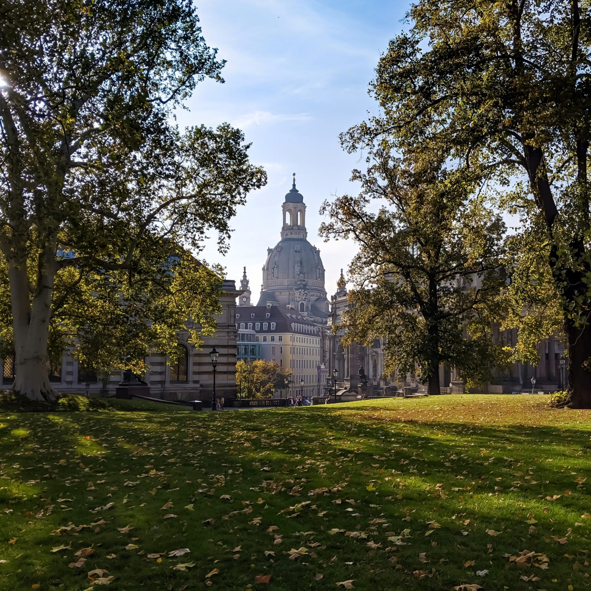 Frauenkirche Dresden Ausblick auf die Dresdner Frauenkirche. Ganz in der Nähe befindet sich auch die Kanzlei für Steuerberatung und Wirtschaftsprüfung Concredis in Dresden.